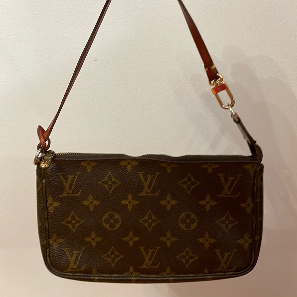 Vintage Authentic LV Louis Vuitton Monogram Pochette Accessoires SD 1909